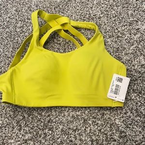 Lululemon sports bra never worn brand new